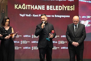 KÂĞITHANE BELEDİYESİ’NE YEREL YÖNETİMLERDEN ANLAMLI ÖDÜL